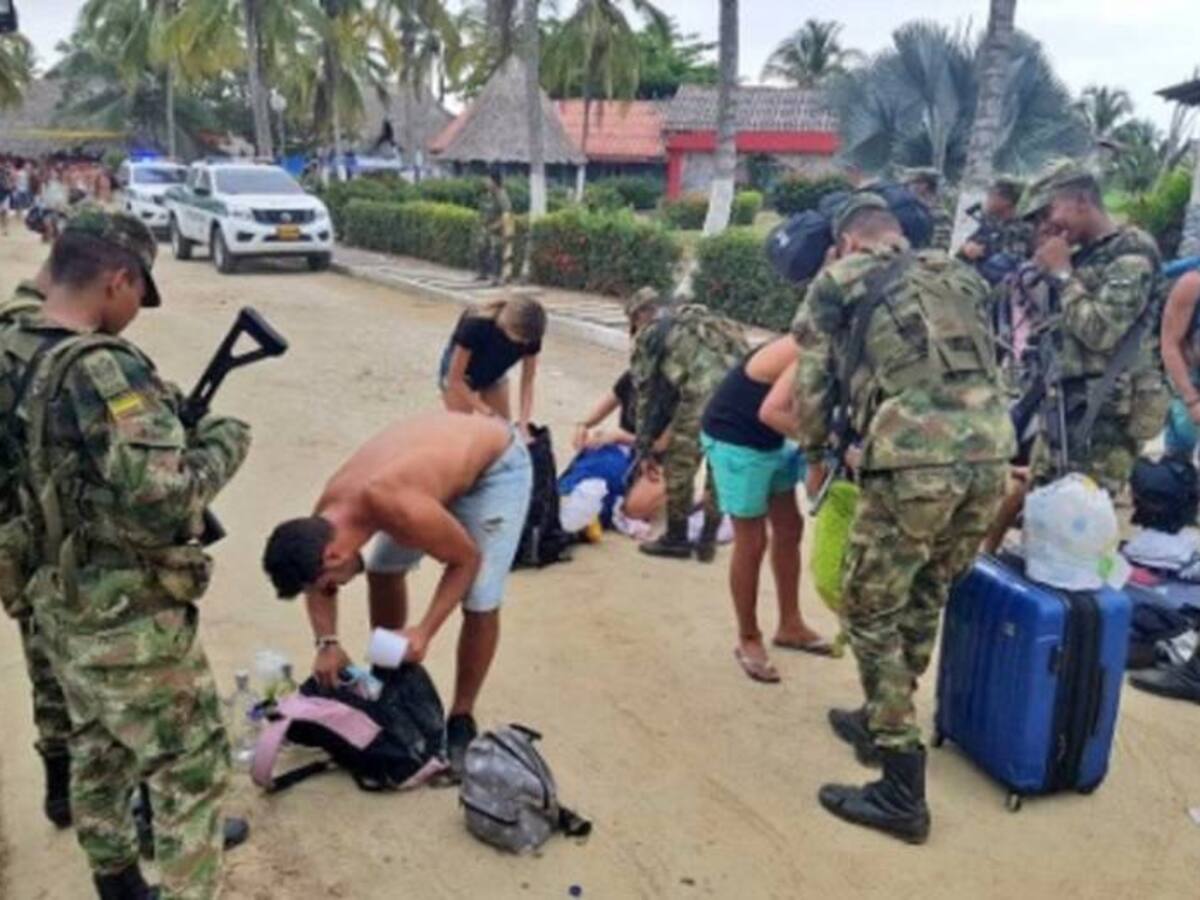 Decomisan droga y licor adulterado en fiesta de extranjeros en Santa Marta