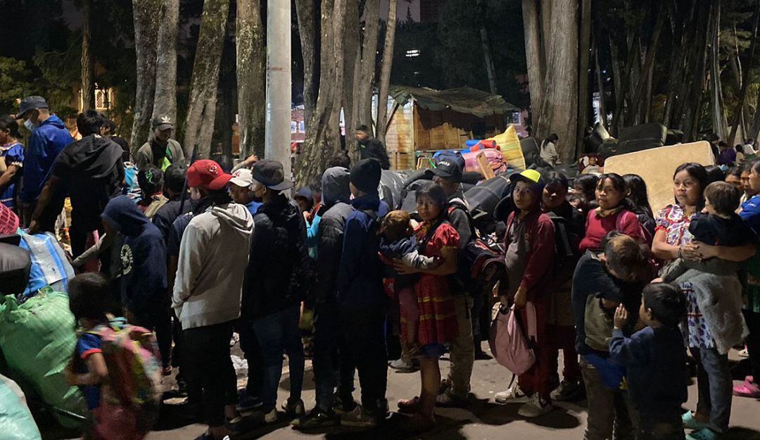 Salida de poblaciòn Embera del Parque Nacional, la noche del 12 de mayo.