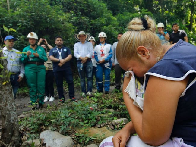 Mineros atrapados: Los equipos de rescate no han podido ingresar al socavón