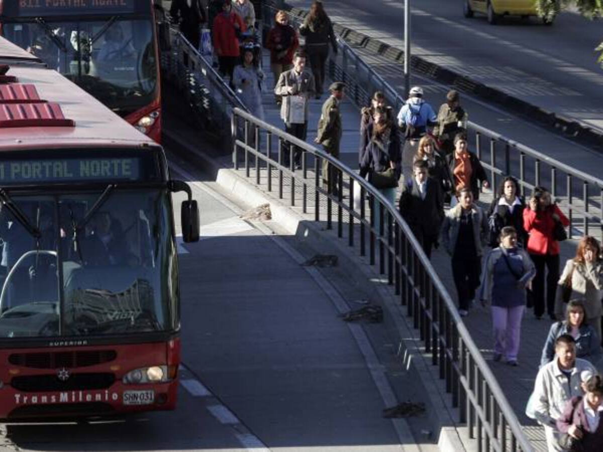 Comienzan a operar dos estaciones de Transmilenio en la calle Sexta
