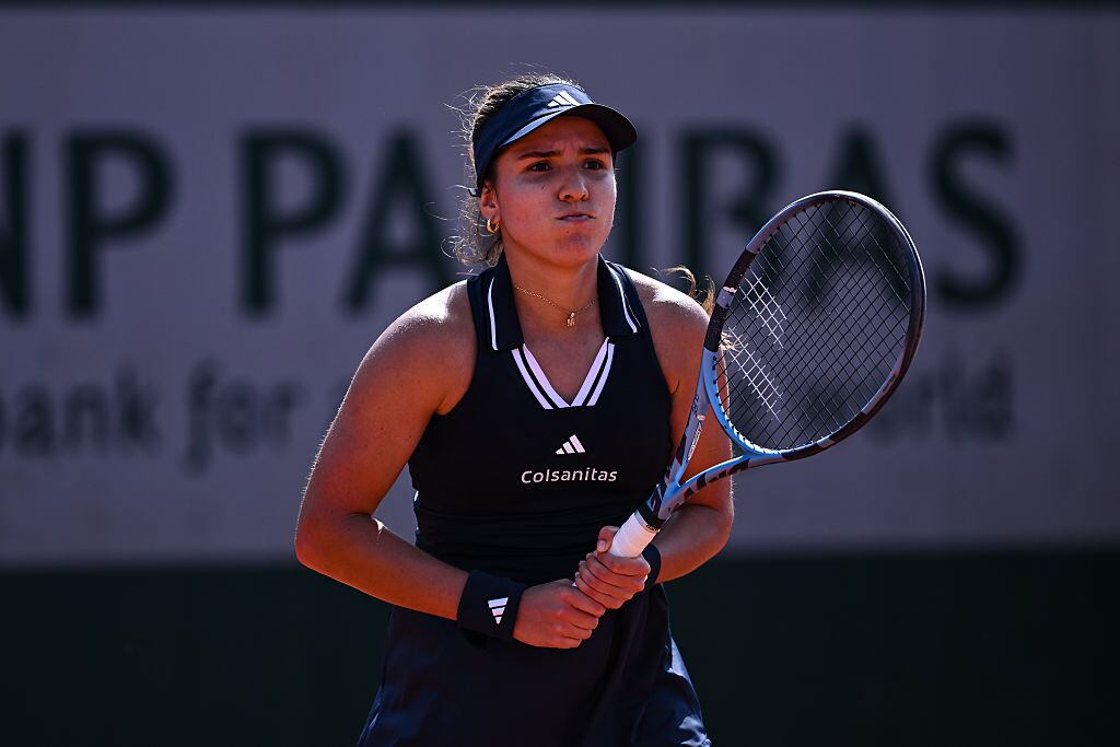 Camila Osorio pierde con Kalinskaya y queda eliminada en tercera ronda de Roland Garros. (Photo by Daniel Kopatsch/Getty Images)