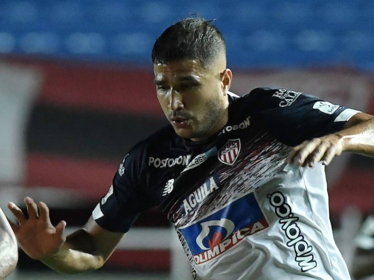 Larry Vásquez no seguirá en Junior y le interesa a un grande