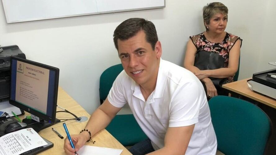 El hermano del ex senador Bernardo "Ñoño" Elías, Julio Elías, se inscribió para aspirar a una curul en la Cámara de Representantes. Foto: Claudia Hernández (W Radio)