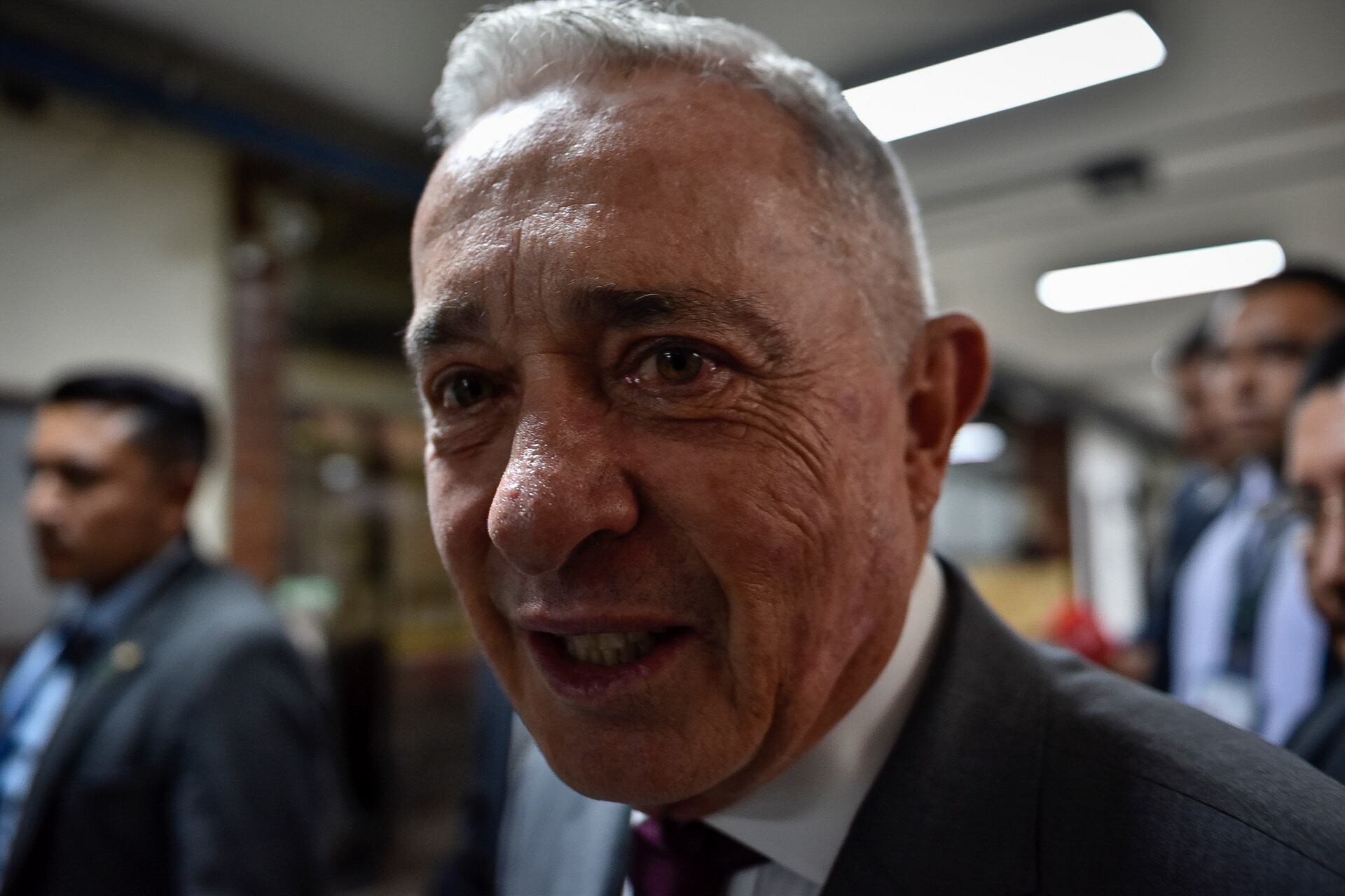 Expresidente Álvaro Uribe se pronuncia tras decisión de Tribunal de ordenar su libertad: Esto dijo // Caracol Radio