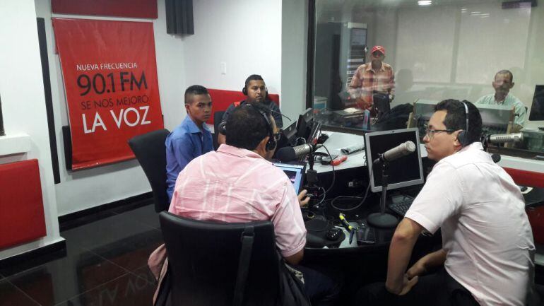 La Alcaldía de Puerto Colombia hizo un reconocimiento a Caracol Radio por su apoyo a las actividades culturales y recreativas.