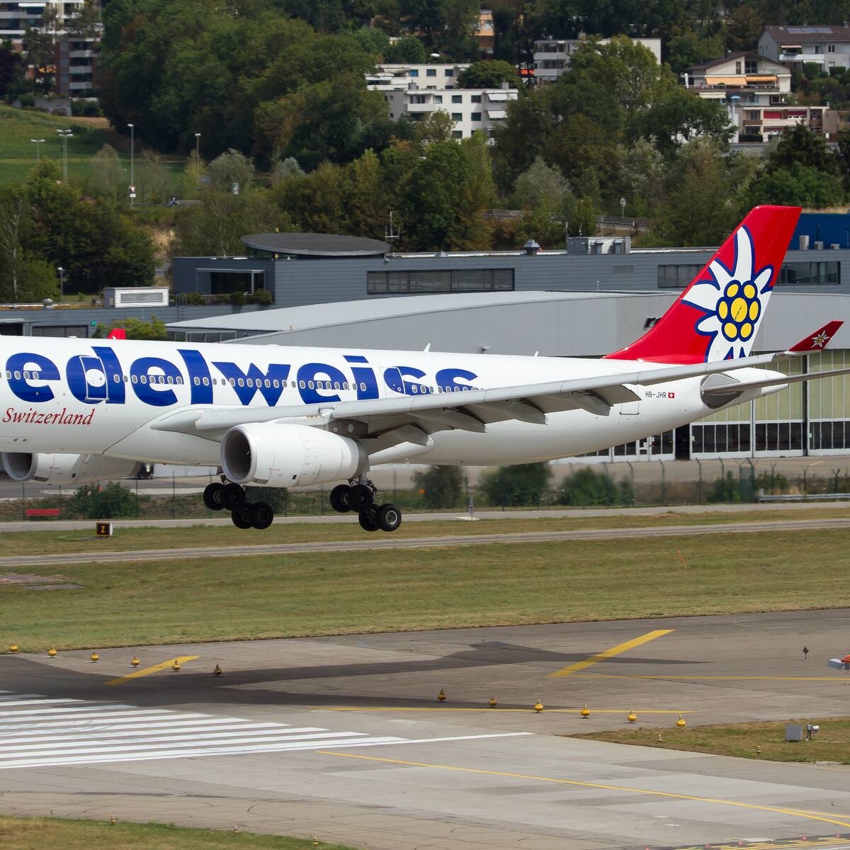 Lufthansa reforzará sus actividades en el país tras la llegada de la aerolínea Edelweiss