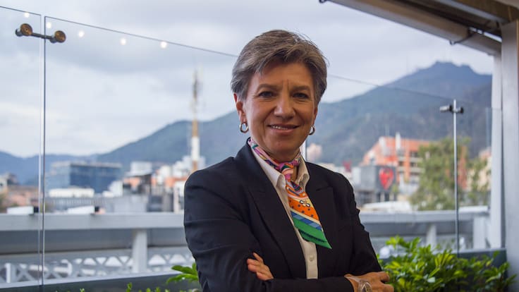 “No me iré a ver ballenas, seguiré trabajando por el país”: Claudia López