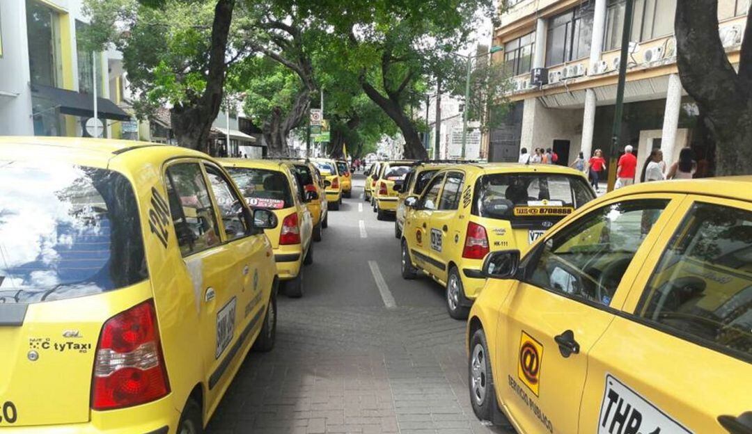Para propietarios de colectivos y taxis de Neiva el inicio a la presencialidad educativa dejó un sin sabor.