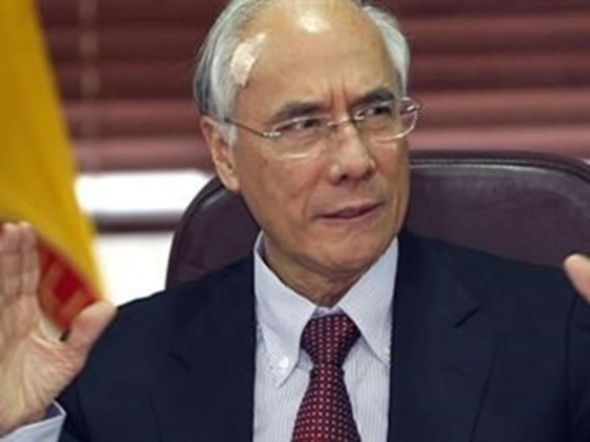 Gobierno considera 'manejable' situación tras caída de la venta de acciones de Ecopetrol