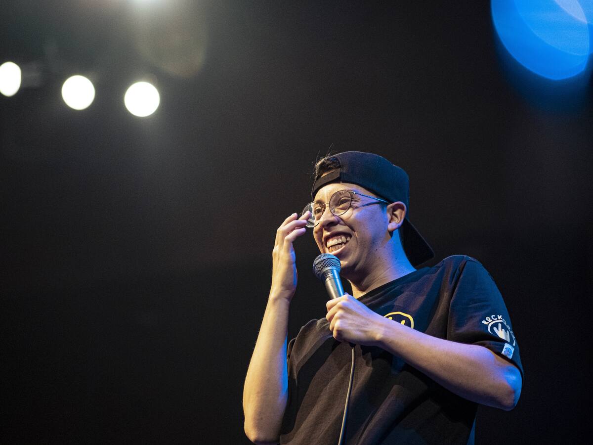 El comediante Camilo Sánchez estrena “Especial este”