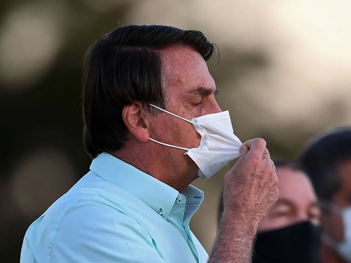 Estamos desarrollando una vacuna contra la cepa brasileña: Bolsonaro