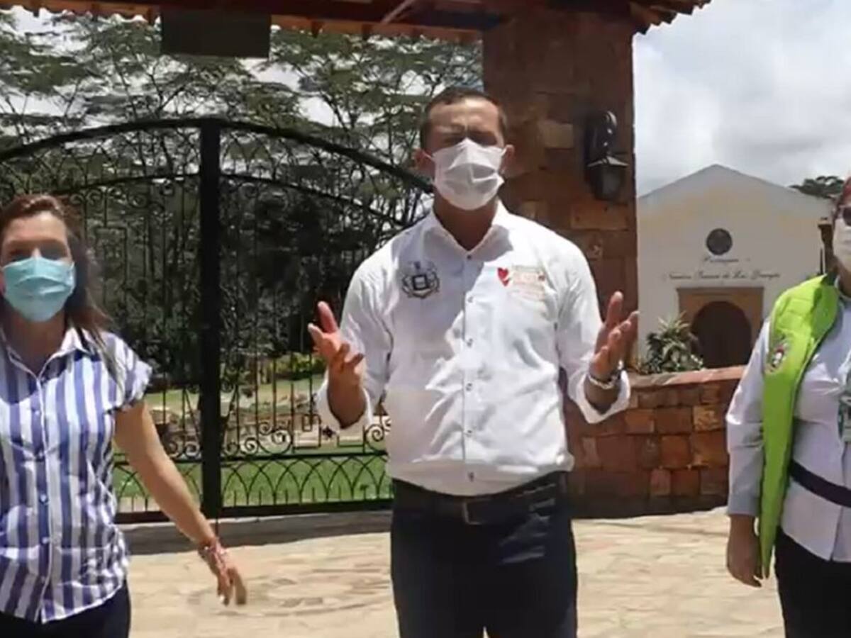 Los que vayan a Los Santos sí deben mostrar el carné