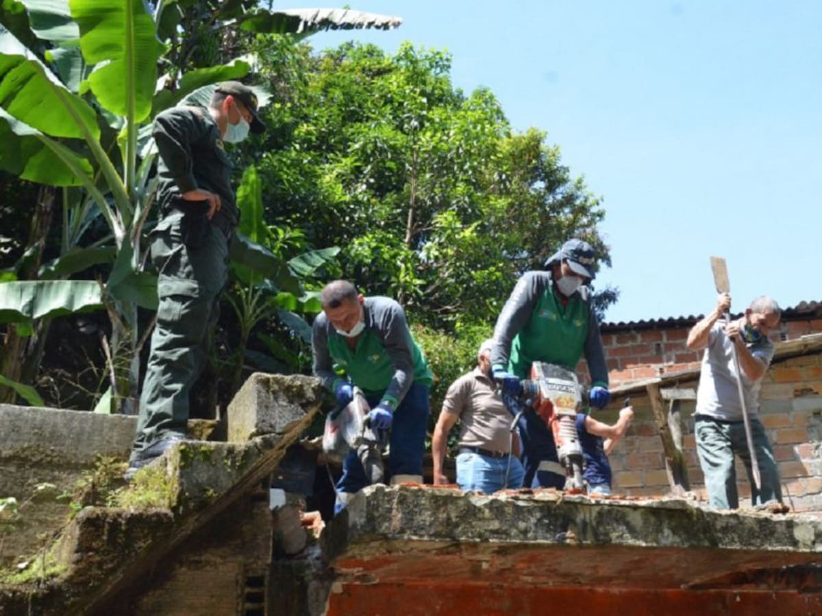 Tres inmuebles en los que vendían alucinógenos fueron demolidos en Andes