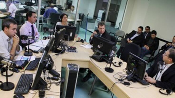 Presidentes de celulares piden apoyo de autoridades para mejorar calidad del servicio