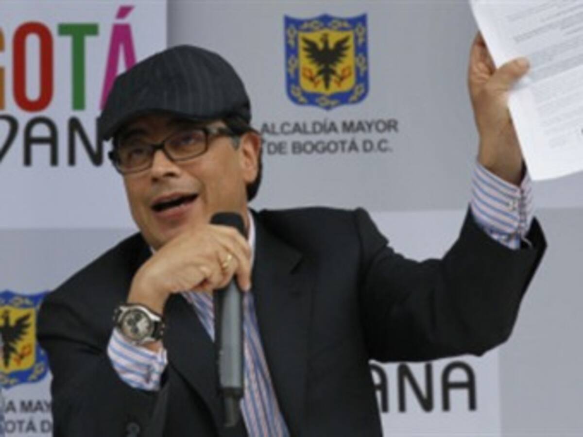 Primero de enero inicia recolección de firmas para revocar a Gustavo Petro