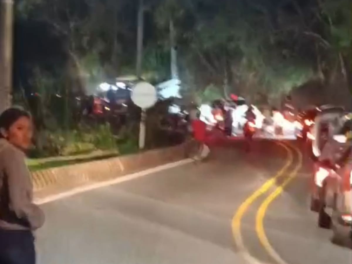 Piques ilegales fuera de control en Cali: dos jóvenes gravemente heridos en el km 18