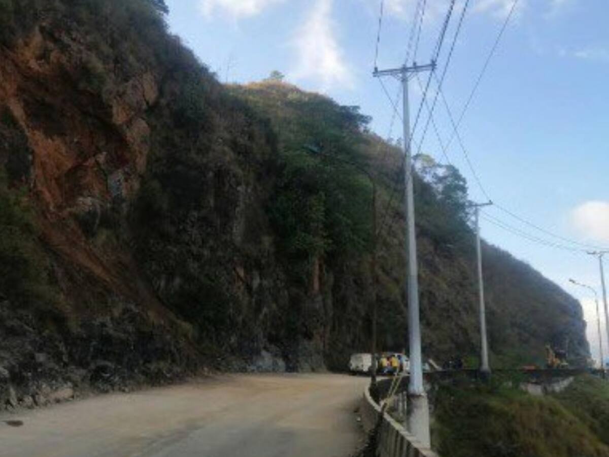 ¿Qué ordena tribunal de arbitramento para vía Mulalo-Loboguerrero?