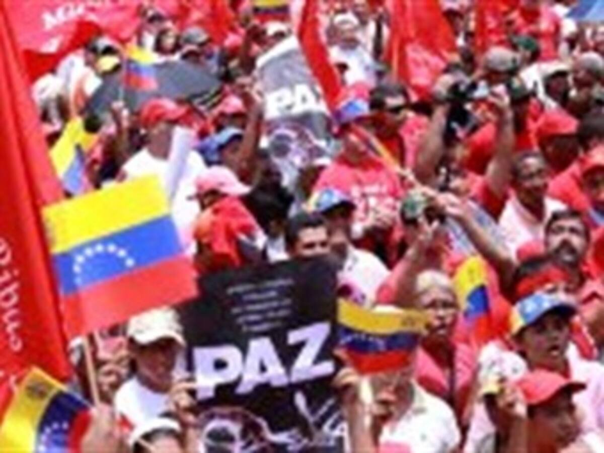 Afectos y detractores de Chávez volvieron a marchar, en paz, en Caracas