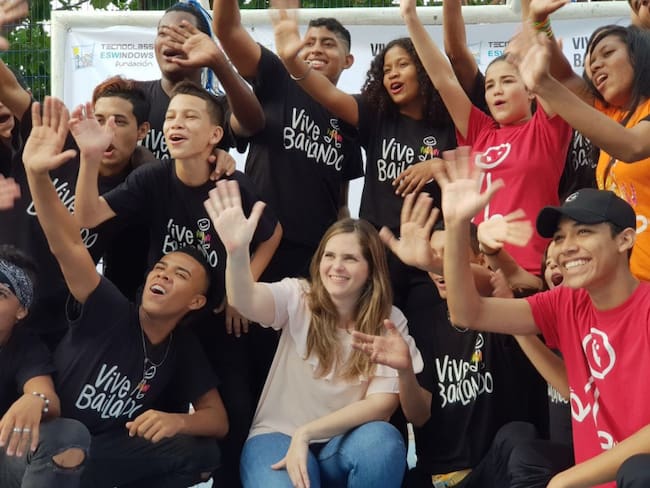 La Fundación Tecnoglass vincula 150 jóvenes al proyecto Vive Bailando