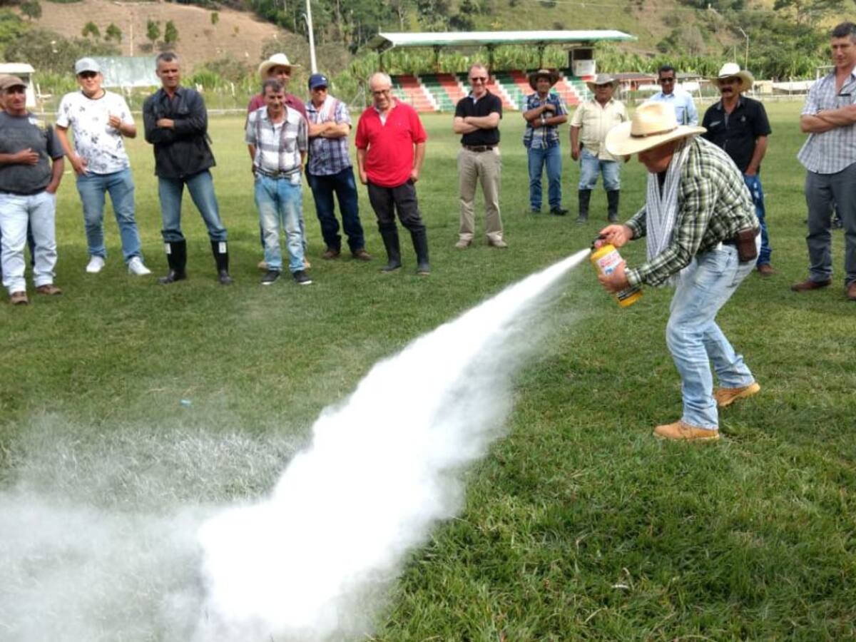Así actúan los bomberos en El Carmen de Atrato para atender los incendios