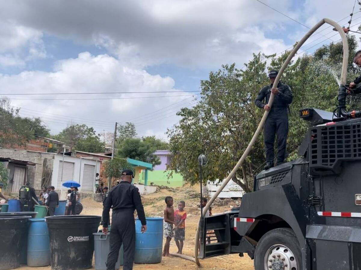 Chorros de vida: transformación de una tanqueta en un símbolo de esperanza