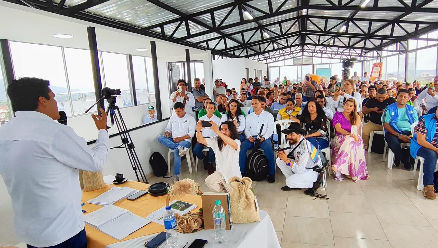 Más de 60 organizaciones sociales del Tolima le apuestan a la economía popular