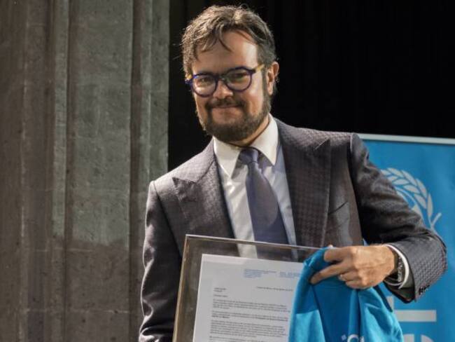 Aleks Syntek en el "ojo" de Unicef