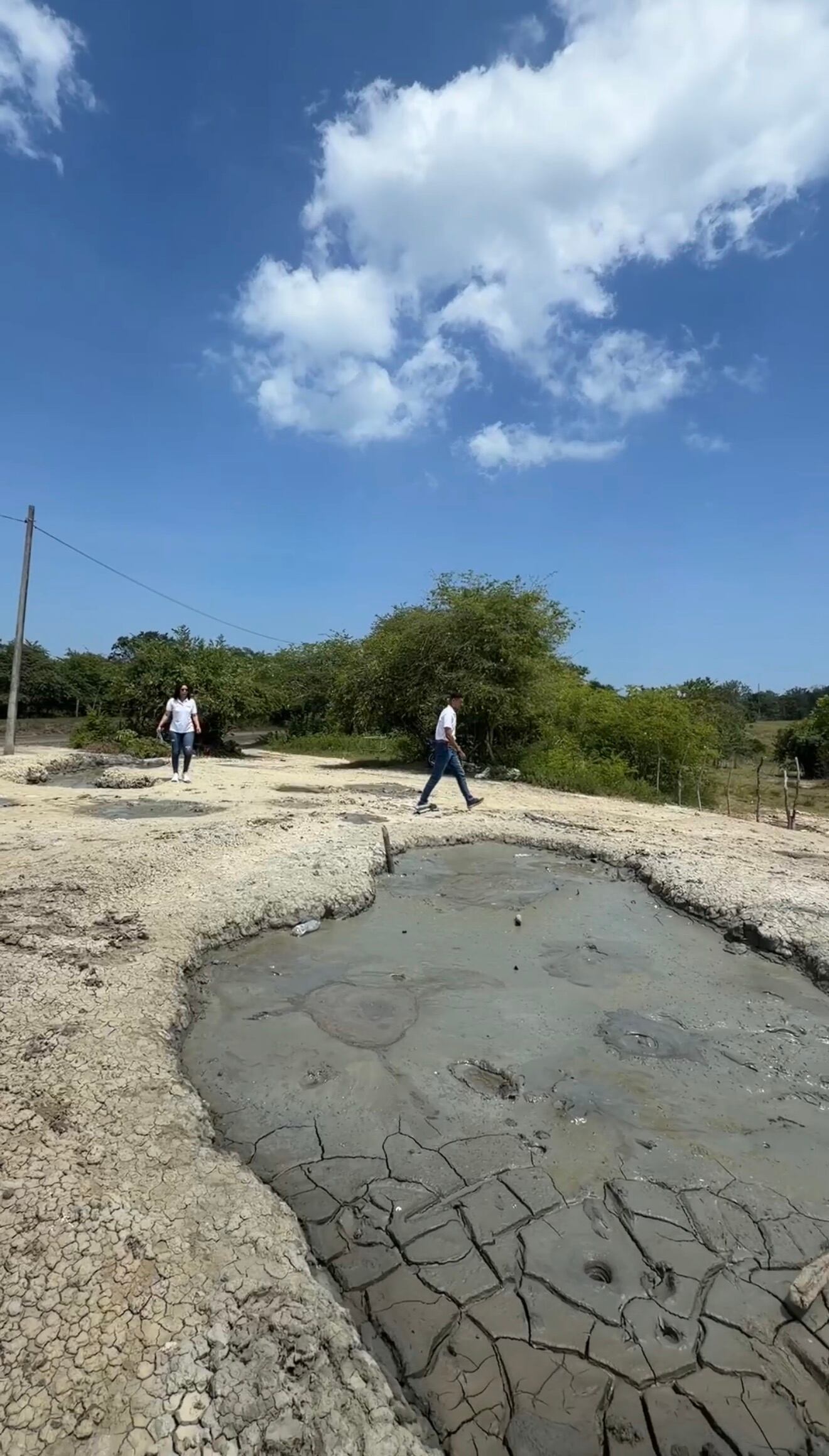 Córdoba: autoridades realizan inspecciones técnicas en volcán de Puerto Escondido tras terremoto. Foto: prensa Alcaldía de Puerto Escondido, Córdoba.
