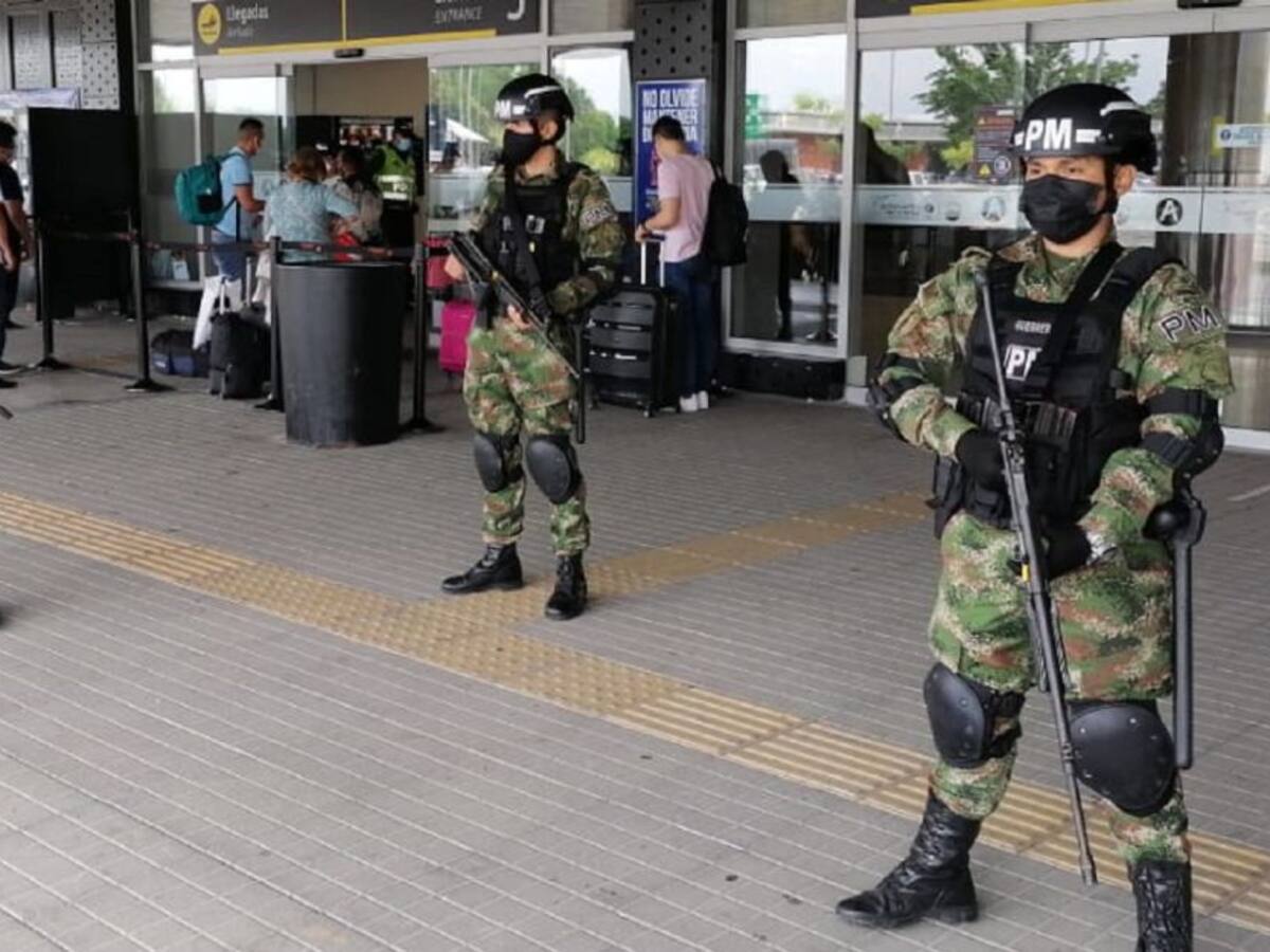Ejército resguarda los peajes para evitar que sean incinerados