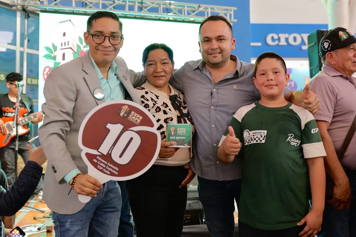 La libra de café será enviada a Madrid. Foto Redes Sociales.