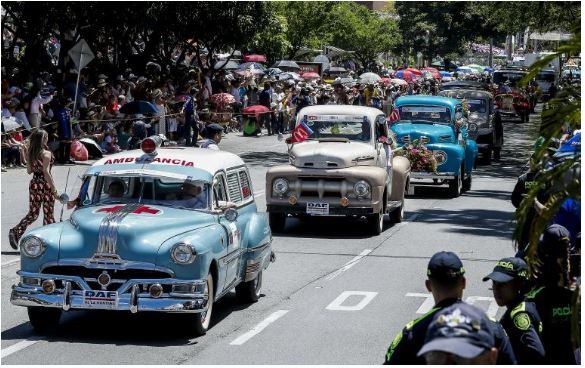 Desfile de Autos Clásicos y Antiguos- foto Jaime Pérez