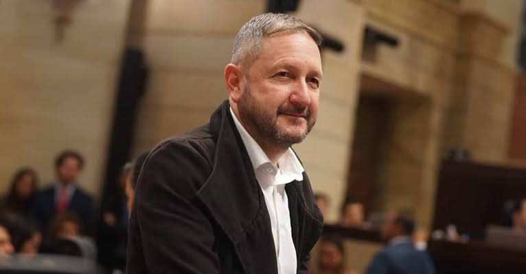 La iniciativa busca que quienes hayan saldado sus deudas o demuestren voluntad de pago sean eliminados de los reportes negativos en centrales de riesgo