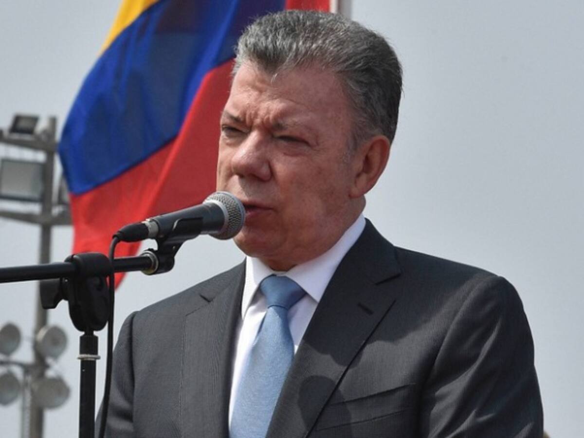 Santos critica a candidatos por no reconocer logros de su Gobierno