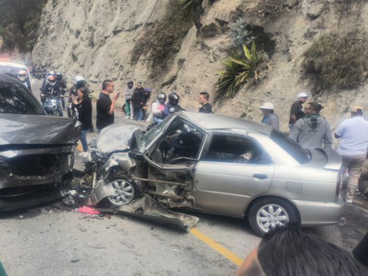 Trancón monumental en la vía Soacha-Mesitas por grave accidente de tránsito