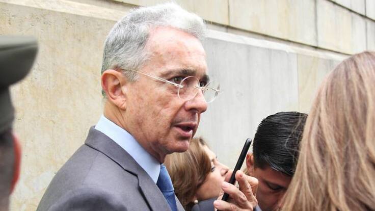 Penalistas dicen que es casi imposible que Fiscalía pida más preclusiones para Uribe
