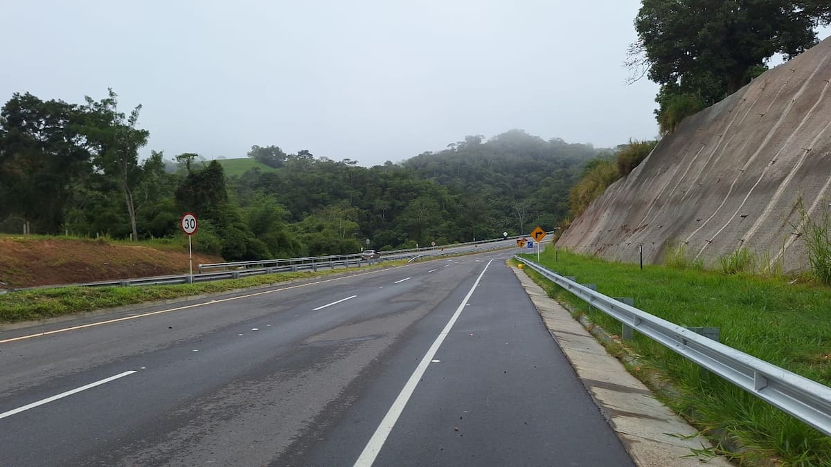 Juan Martín Caicedo, presidente de la CCI pidee entregar tramo de la Ruta del Cacao