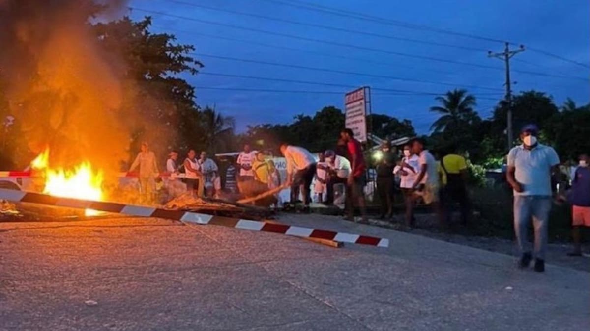En Zona Bananera, damnificados bloquean vías por las inundaciones