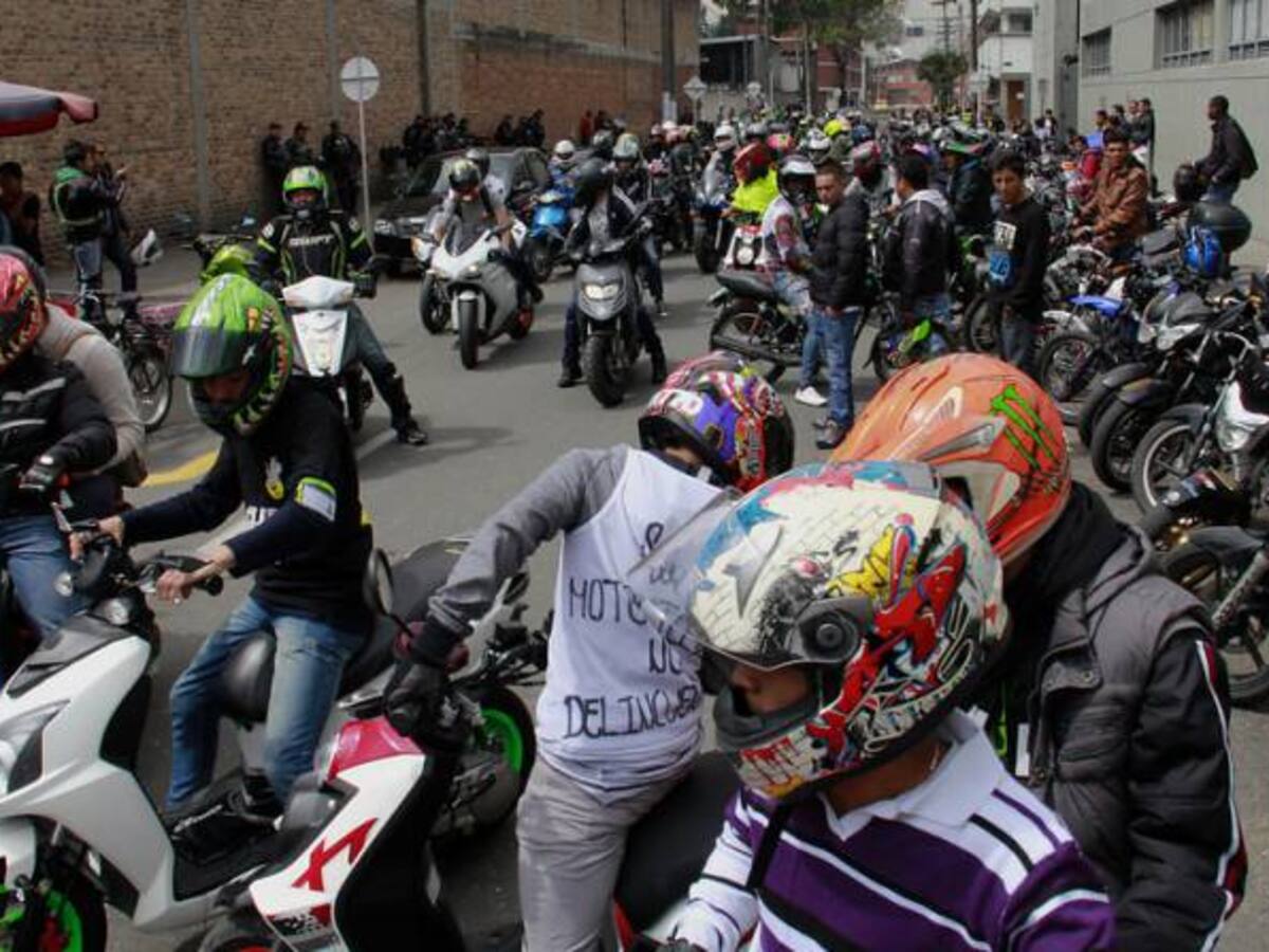 Soacha también tendrá restricción a parrillero hombre