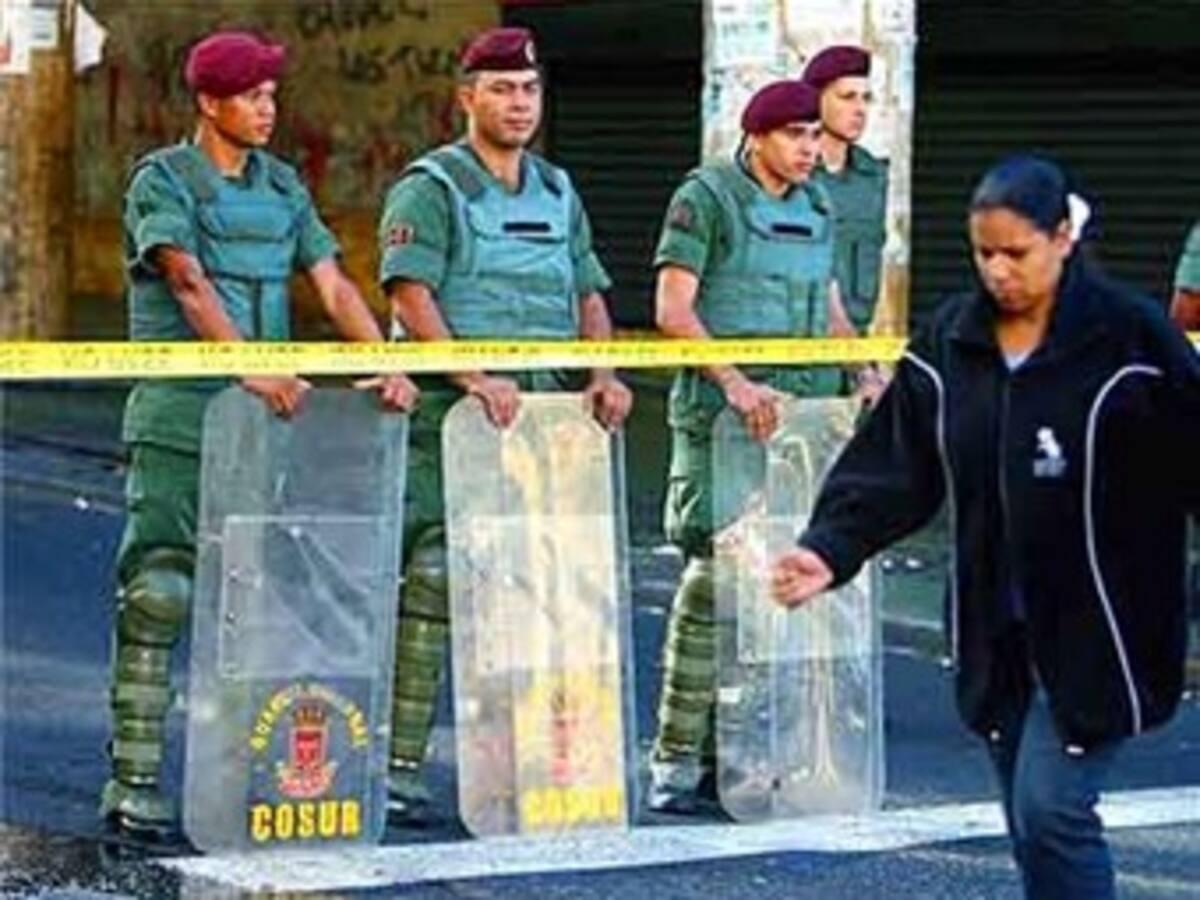 Unos 140.000 militares custodiarán el referendo en Venezuela