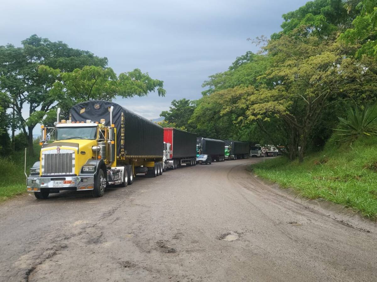 Paso restringido entre Florencia-Caquetá y Suaza-Huila
