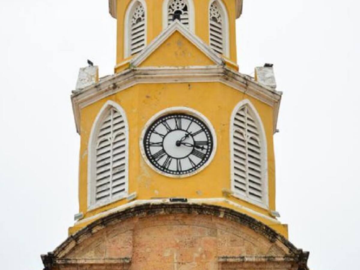 Manecillas de la Torre del Reloj entraron en funcionamiento nuevamente