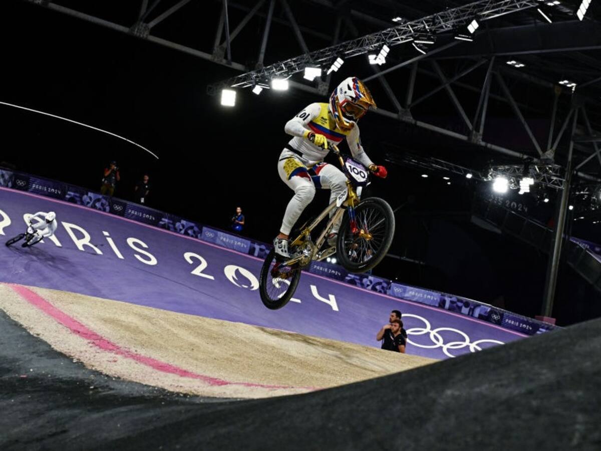 Video: Momento en el que Mariana Pajón recibió el golpe que la sacó de la final de BMX