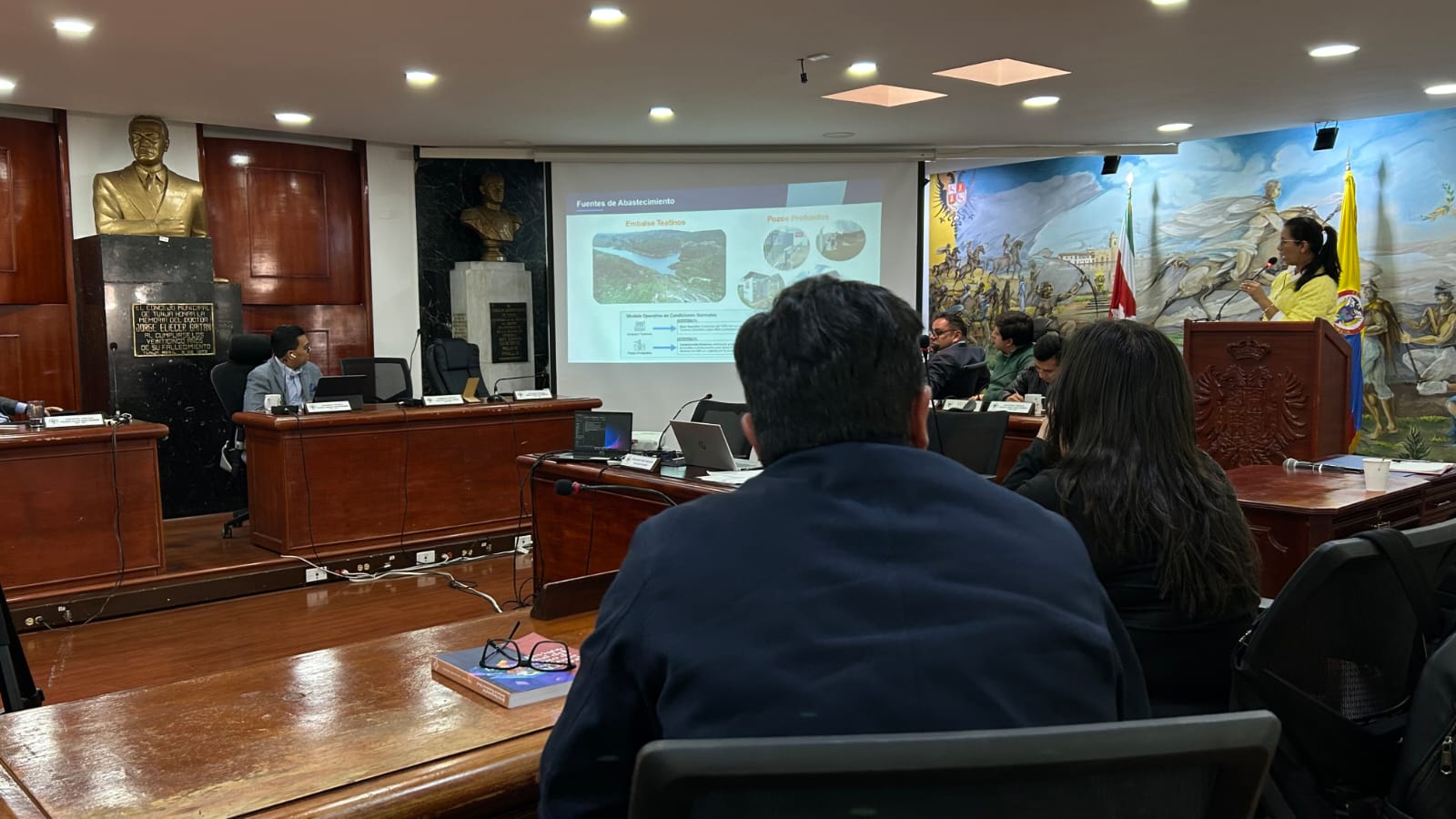 El plan contempla 26 sectores hidráulicos, pozos profundos, respaldo energético y vigilancia de la infraestructura de abastecimiento.