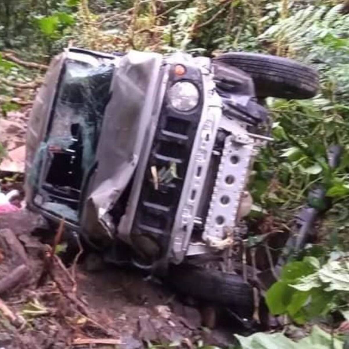 3 lesionados deja accidente de tránsito entre ellos párroco de Pueblo Nuevo