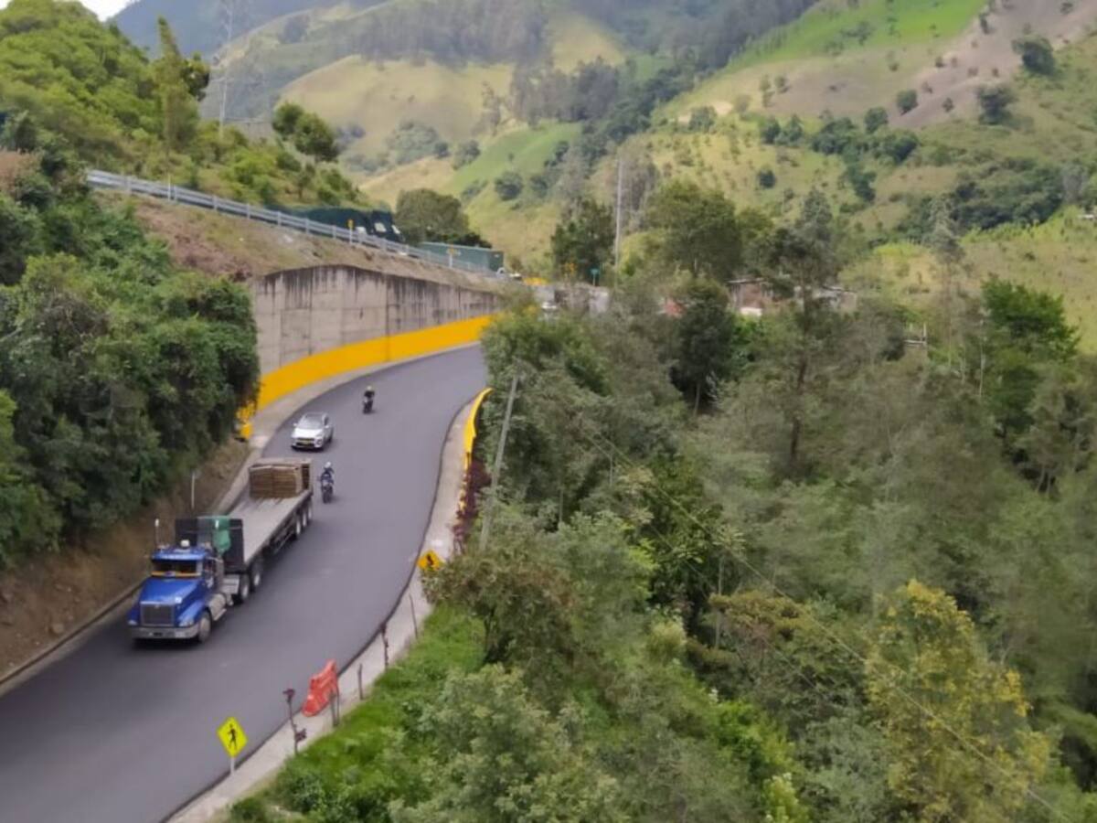 Invías destacó seguridad vial en La Línea, camioneros en desacuerdo