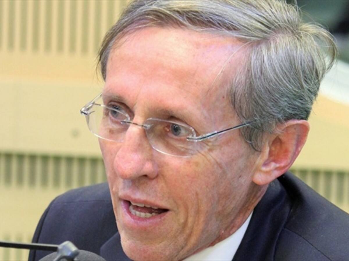 A un cese bilateral se puede llegar si cesa todo: Navarro