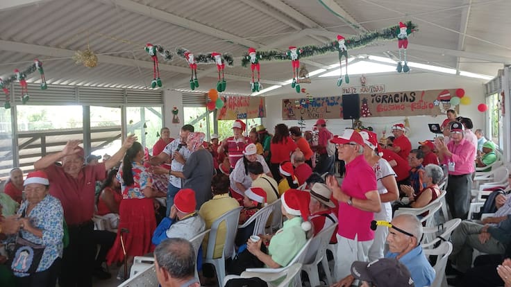 Informe entrega de regalos a adultos mayores en Armenia