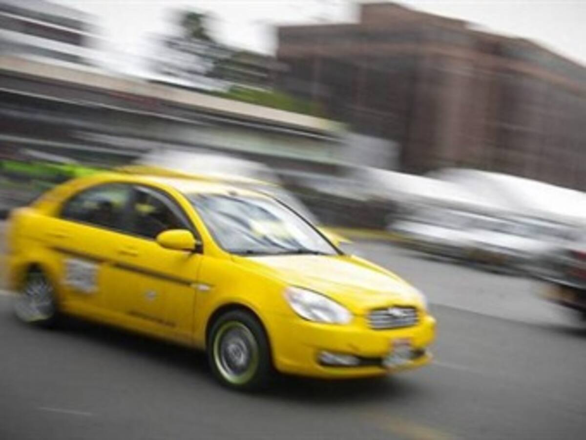 En Medellín, taxistas conducían drogados y arrollaron a un peatón