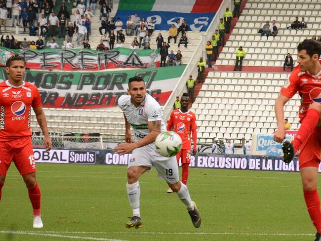Al menos 110 futbolistas no recibieron salario durante la pandemia