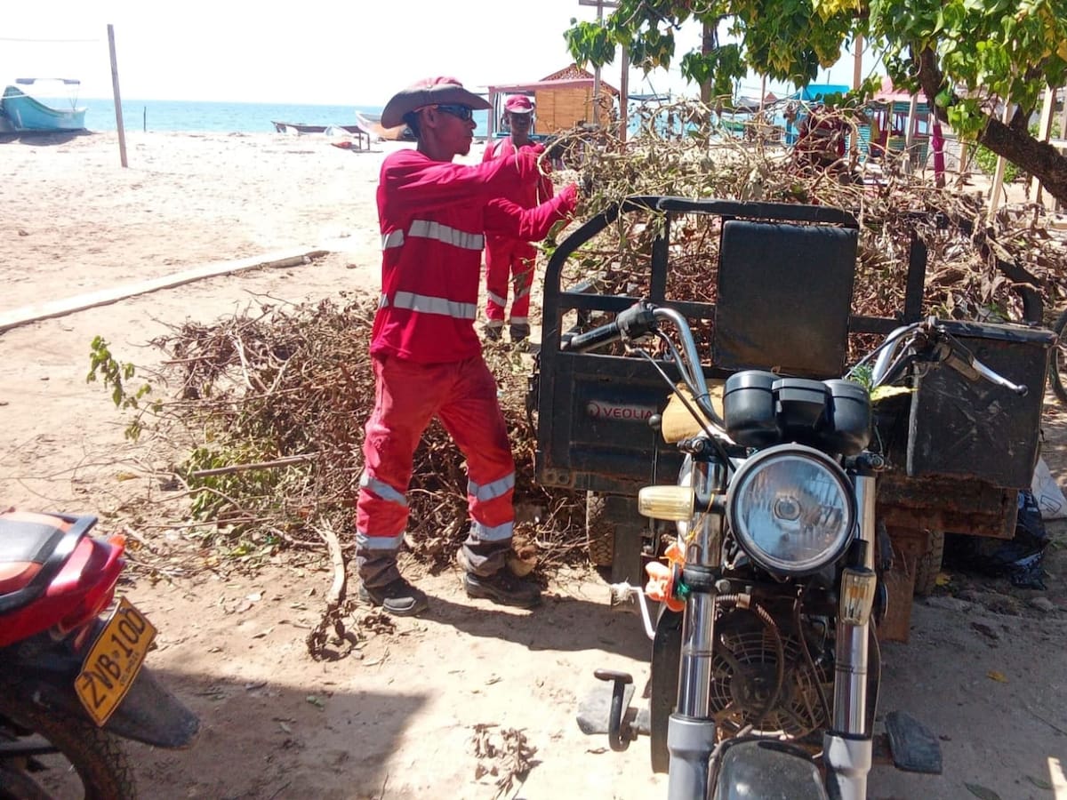 Jornadas integrales de limpieza lideradas por Veolia en zona insular de Cartagena